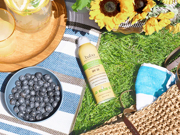 Sheer Zinc Mineral Sunscreen Spray SPF30 - Image 7
